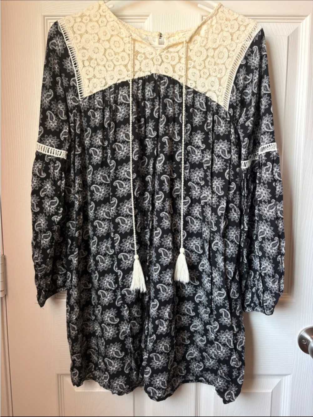Umgee Boho Lace Yoke Paisley Tunic Dress in Black and Cream